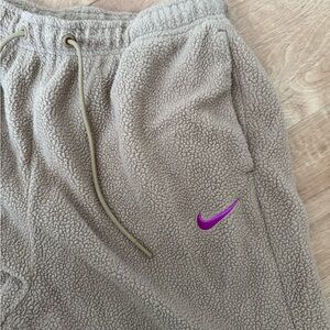 NIKE TEDDY JOGGERS
